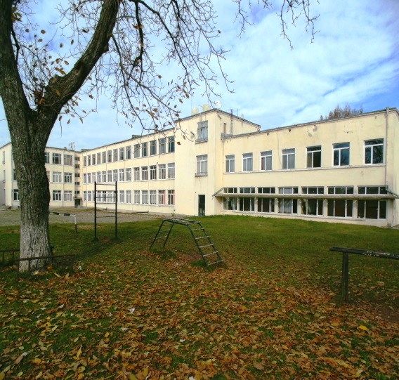 u 37