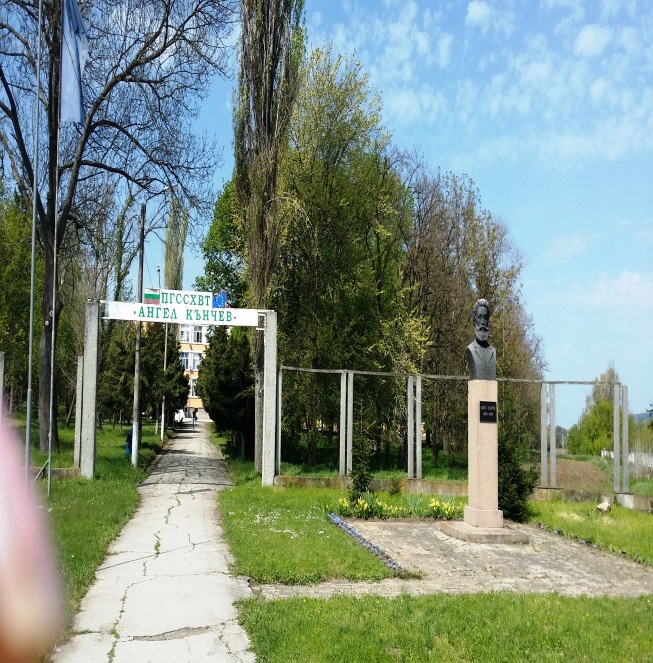 u 47