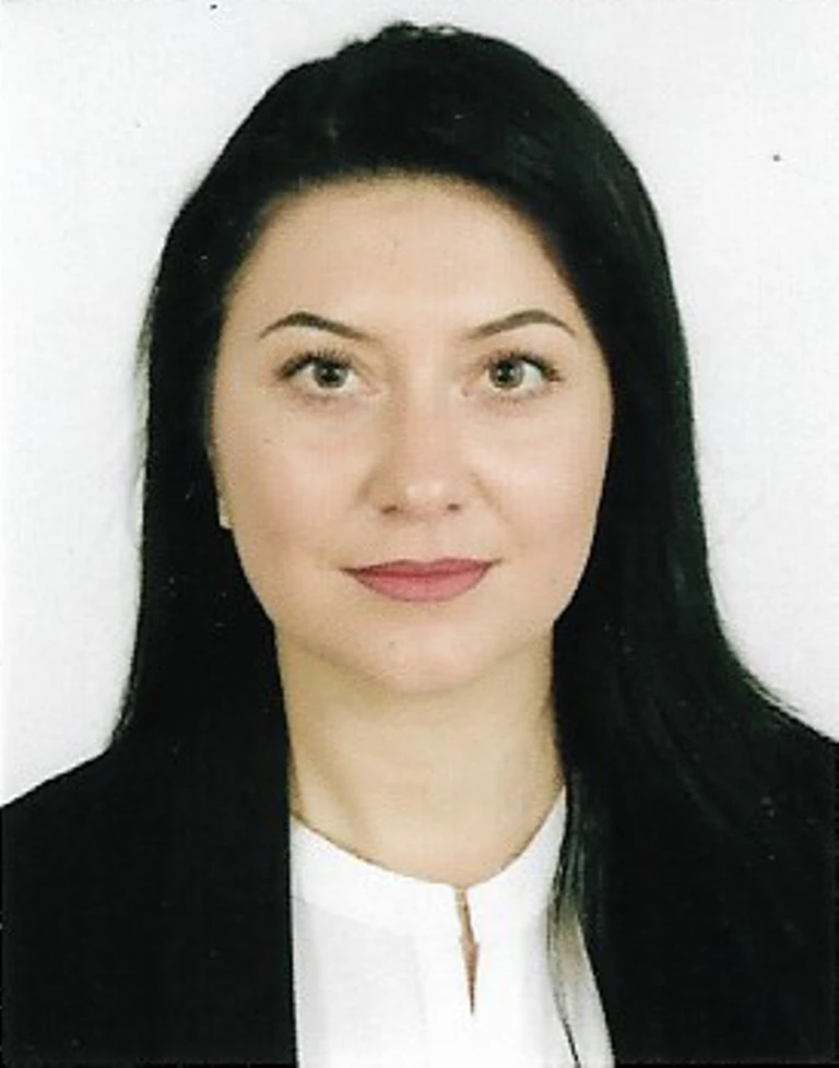 Elis_Uzunova.webp