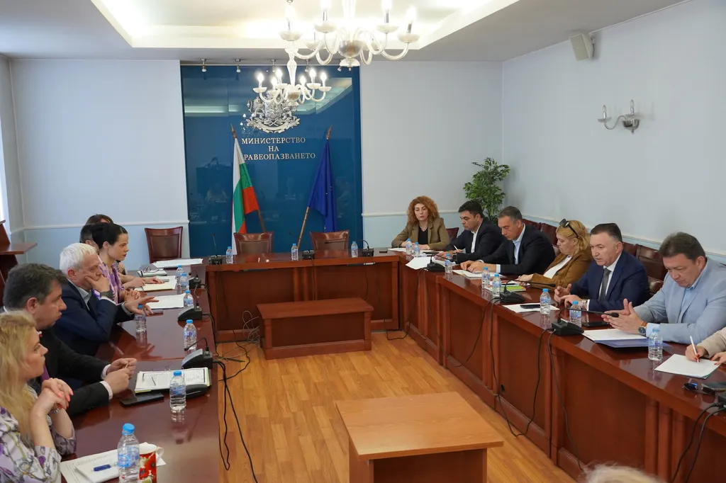 Кметът Добрин Добрев участва в среща на ръководството на НСОРБ с министъра на здравеопазването 