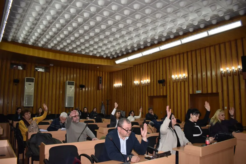 Трите предложения за удостояване със званието „Почетен гражданин на град Разград“ бяха одобрени на заседание на постоянни комисии