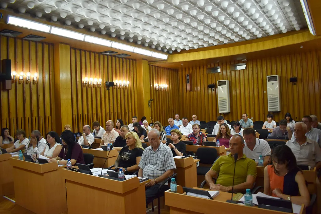 22 докладни записки приеха общинските съветници на заседанието си днес 